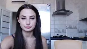 thehotsexxx анал с молодой брюнеткой на кухне