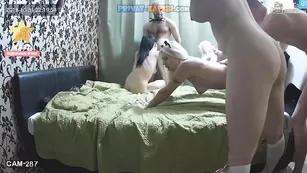 Romeo и Vicky, Justin и Naomi большая групповуха на кровати