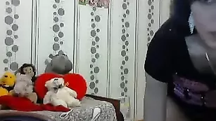 Худенький леписток рунеток evgeshkanik танцует в привате стриптиз