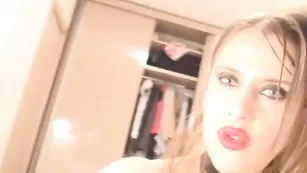 Стерлядь Natashsquirt соблазняет упругой попой