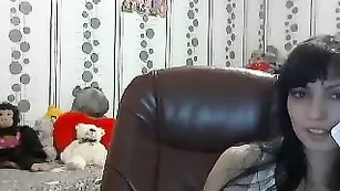 Милашка evgeshkanik в красных трусиках