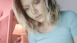 Шальная куколка Pornstar_jms демонстрирует трусики