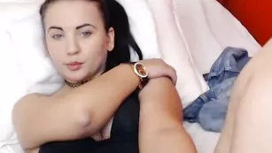 Обаятельная сучка Onlyjessy задирает ножку во фри