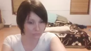 Соблазнительная краля Alice_haze общается во фри