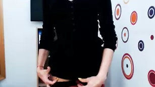 Зрелая потаскушка Zara_show светит сочной попой