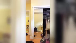 Развратная Lakota развлекается в ванной