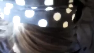 Стройная стерва MandyMetal жарится в пизду