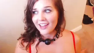 Порочная самка Thedirtyrussian лежит очко парню