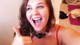 Порочная самка Thedirtyrussian лежит очко парню