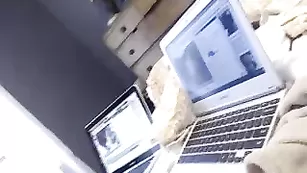 Сочная цыпочка Jackrabbits1010 отсасывает хуй