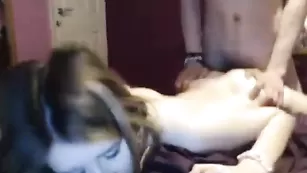 Молодая красотка Kitten_sophie жарится в пизду