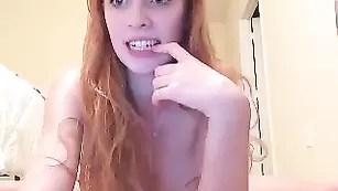 Сексапильная курва Kwballerina позирует обнаженной