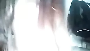 Изысканная самка samanthasala трахает очко