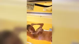 Шальная курва Lakota в нижнем белье