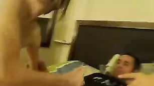 Задорная девка Ateen4fun сосет хуй и трахается