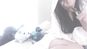 Шальная пассия Nami шалит с секс игрушками