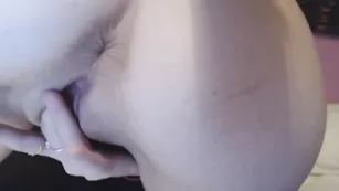 Заводная стерва PumpkinSpice мастурбирует пизденку