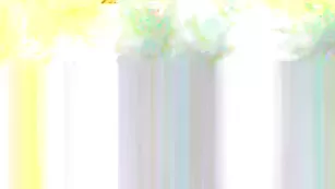 Блаженная детка Erikadoll ласкает письку