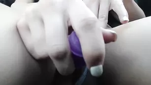 Сисястая шкура HaleyRyder трахает киску дилдо