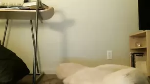 Малышка в чулках Beryl18 дрочит секс игрушкой