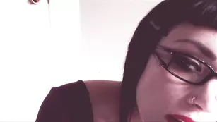 Симпатичная модель Laila_Love во фри чате