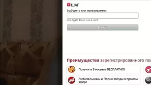 Сексуальная малолетка Nancy333 позирует в чулках