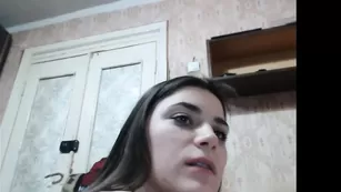 Красивая соска avtorey отсасывает хер