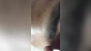 Темнокожая парочка periscope трахается в ванной