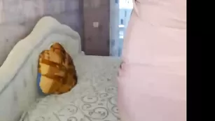 Рыженькая толстушка red_minx4u мастурбирует бритую пизду