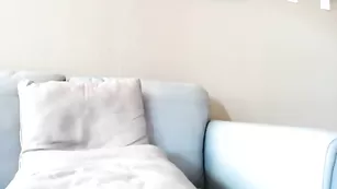Красивая пассия Ashlyndiamond прыгает на дилдо