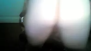 Роскошная путана Alina дрочит сочную пизду