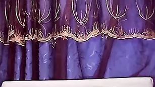 lillie с игрушкой в киску