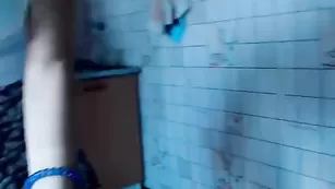 Милые подружки MilyeDevushk развлекаются на кухне