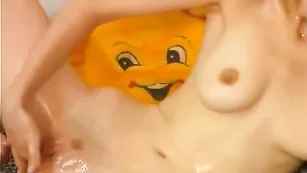 Распутная selenasex занимается анальным фистингом