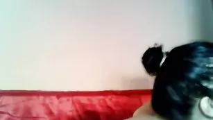 Милая брюнетка сосет хуй и трахается