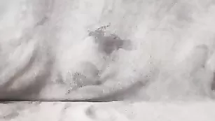 Юная соска дразнит красивыми сиськами