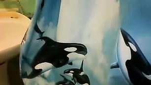 Милая модель nelli курит и показывает сиськи