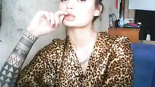 Желанная соска wetcat болтает во фри