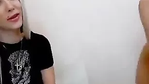 Худые девочки Chikabomb развлекаются в привате