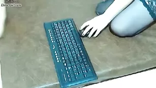 Эффектная шкура SnegElita2 ласкает сиськи с подругой