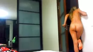 Барби Katay_mfc ласкает сиси