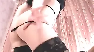 Прелестная стерва Flamme позирует во фри