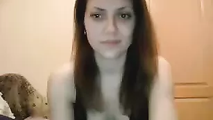 Фантастичная стерва YourFantasy красиво раздевается
