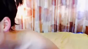 Знойная брюнетка marielly показывает сиськи