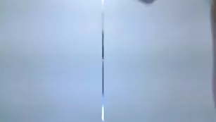 Сисястая рыжая красотка принимает ванну