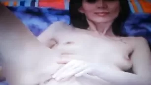 Желанная мамочка cekazZZznaia мастурбирует бритую пизду