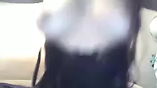 Смазливая _Stasie_ обнажает красивые сиськи