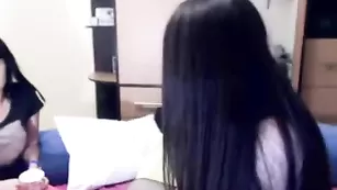 Топовая battylee общается во фри