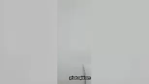 Сексуальные лесби chikabomb эротично целуются