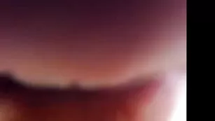 Очаровательная телка lolli_yukon позирует обнаженная